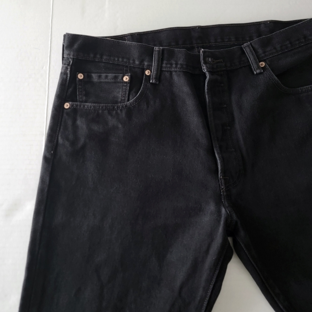 Levi's 501 Original Straight Leg Button  Fly Black Jeans  Size ( 37.5" ×27") - Picture 5 of 15